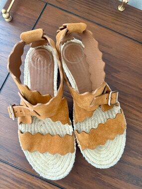 Chloe Lauren Scalloped Tan Suede Flat Espadrille sandals size 37 (women's 7)